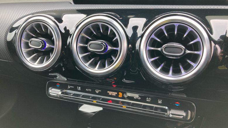 Mercedes-Benz CLA 250e AMG Line Premium + Night Ed 4dr Tip Auto Saloon